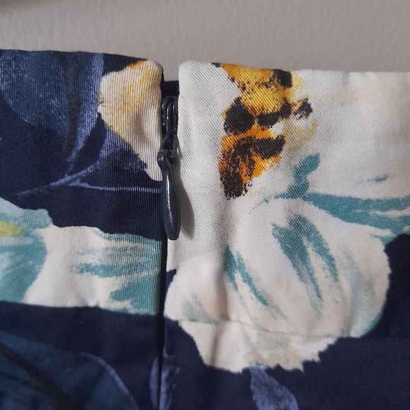 RW&CO - Picture 5 of 8